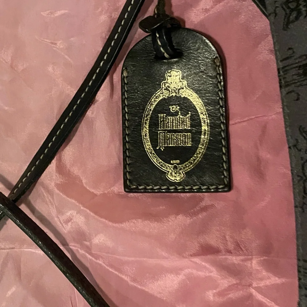 EUC Disney Haunted Mansion Dooney & Bourke - Picture 4 of 11